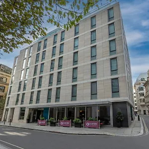 4* Hotel Clayton Wall