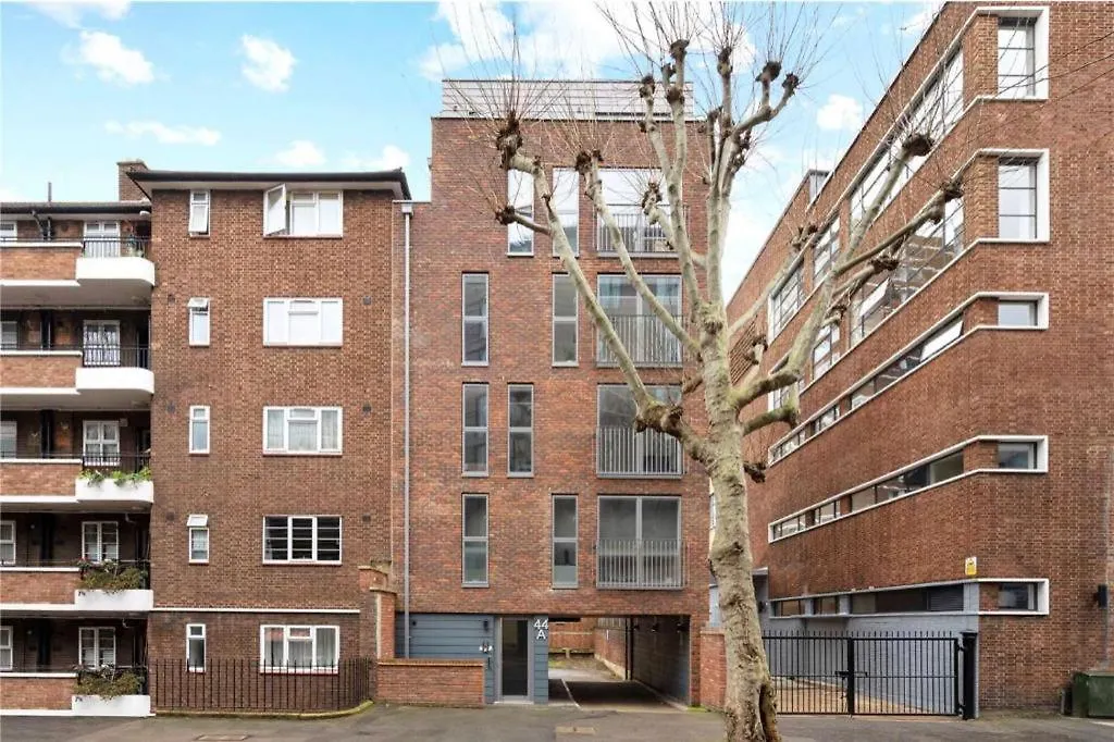 Flat 1 Bevenden Apartment London
