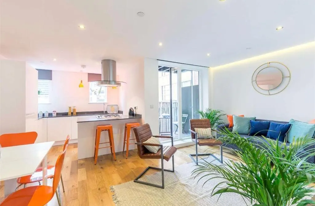 Flat 1 Bevenden location